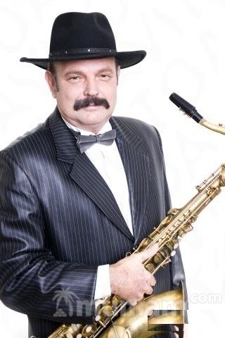 Музыкант профессионал. Саксофон, вокал, гитара