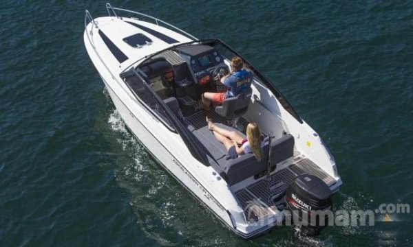 Спортивный катер Parker 630 Day Cruiser
