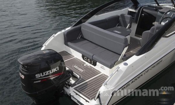Спортивный катер Parker 630 Day Cruiser