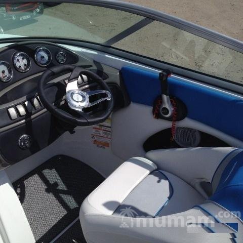 Катер Rinker 236 CC MCM 5.0 MPI 260hp Новый обмен