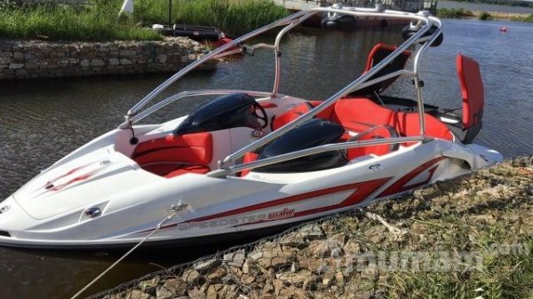 Sea-Doo 200 wake