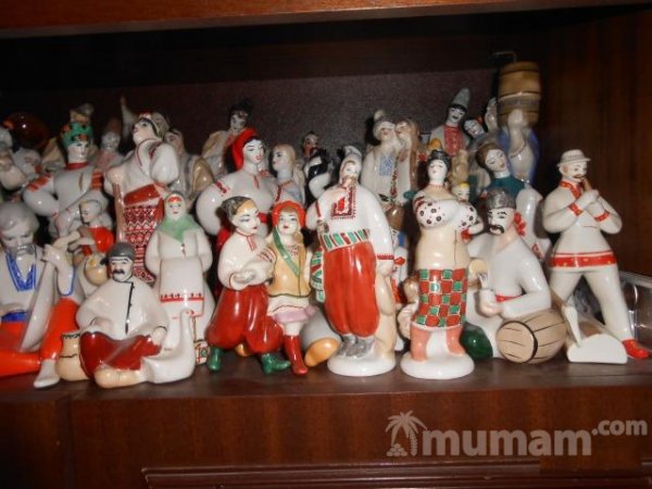 Одарка кума фарфоровая статуэтка